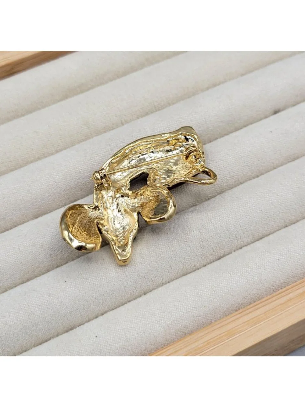 Gold Tone Enamel Coated Dachshund Dog Puppy Brooch Green Rhinestone Eyes
